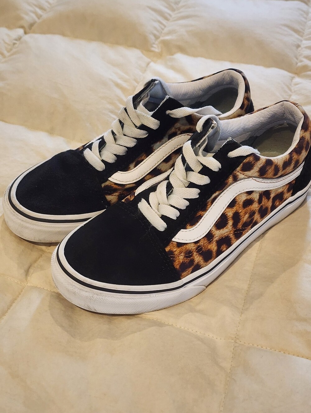 Vans Women's 6 Old Skool Sneakers - Black & Leopard Unisex